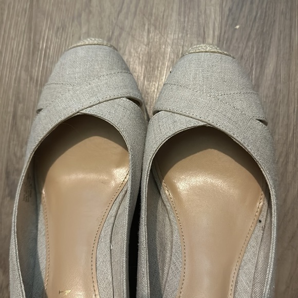 Lauren Ralph Lauren Hadly Light Tan Wedges Sz 7 - Picture 3 of 5